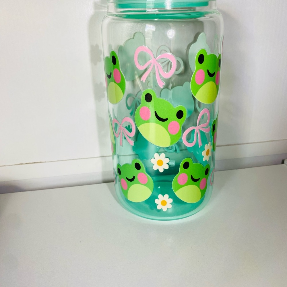 Cute Frog Design Water Bottle